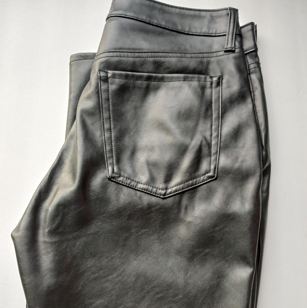 Women's Faux Leather Old Navy High Rise OG Straight Pants | Petite 10 | Black